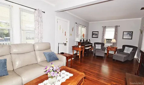 88 East Street Hicksville NY 11801