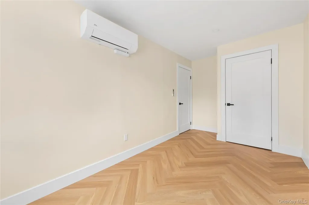 1442 33rd Avenue Astoria NY 11106