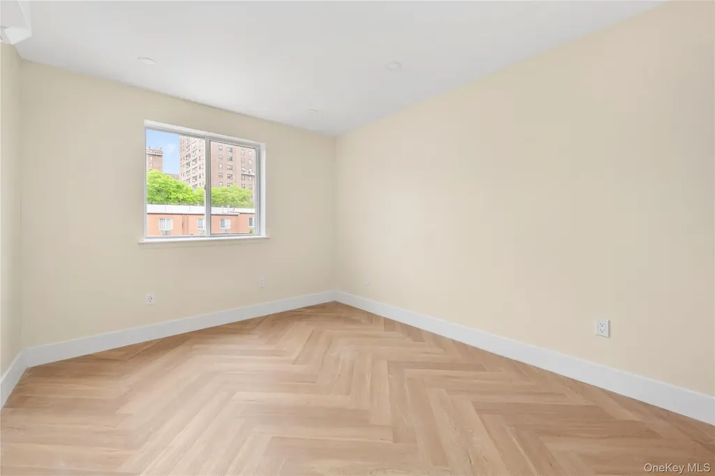 1442 33rd Avenue Astoria NY 11106