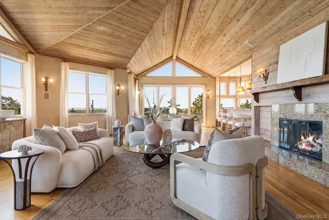 137 Sandune Court Sagaponack NY 11962
