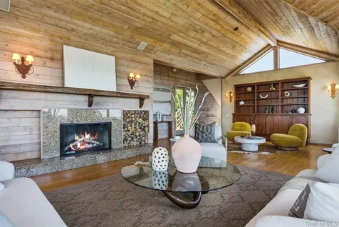137 Sandune Court Sagaponack NY 11962