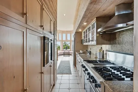137 Sandune Court Sagaponack NY 11962