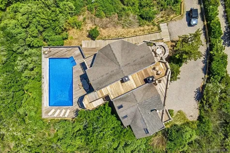 137 Sandune Court Sagaponack NY 11962