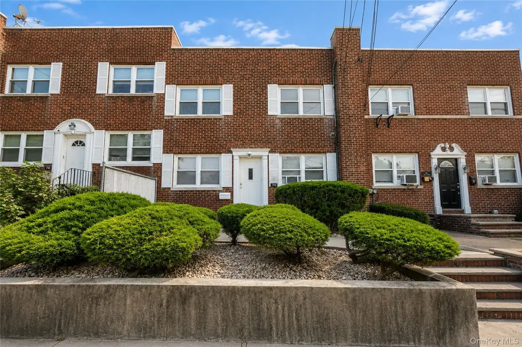 76 Dongan Avenue Staten Island NY 10314