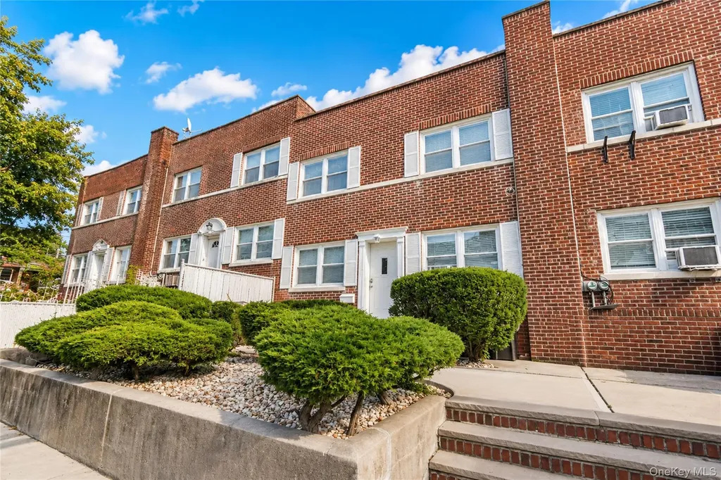 76 Dongan Avenue Staten Island NY 10314