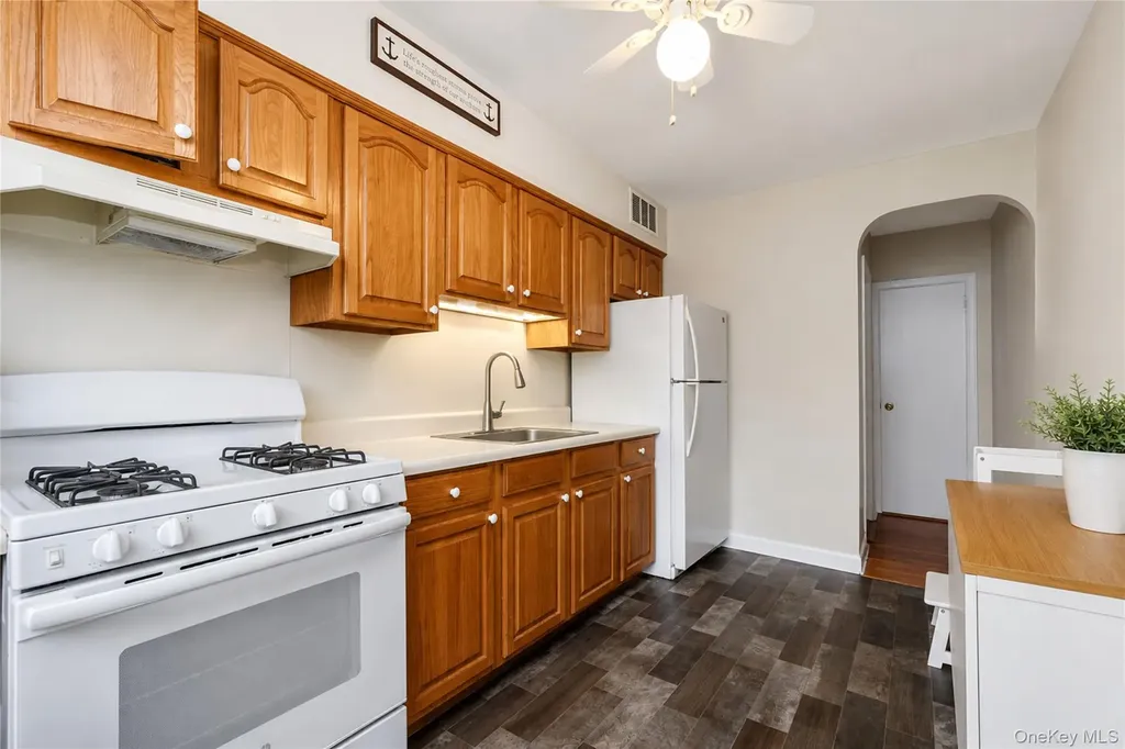 76 Dongan Avenue Staten Island NY 10314