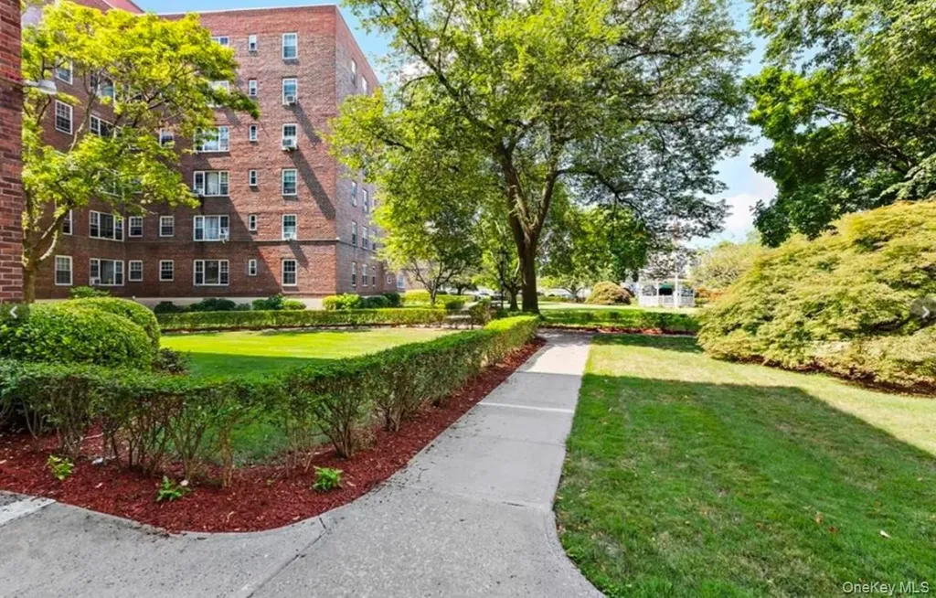 220 Pelham Road New Rochelle NY 10805