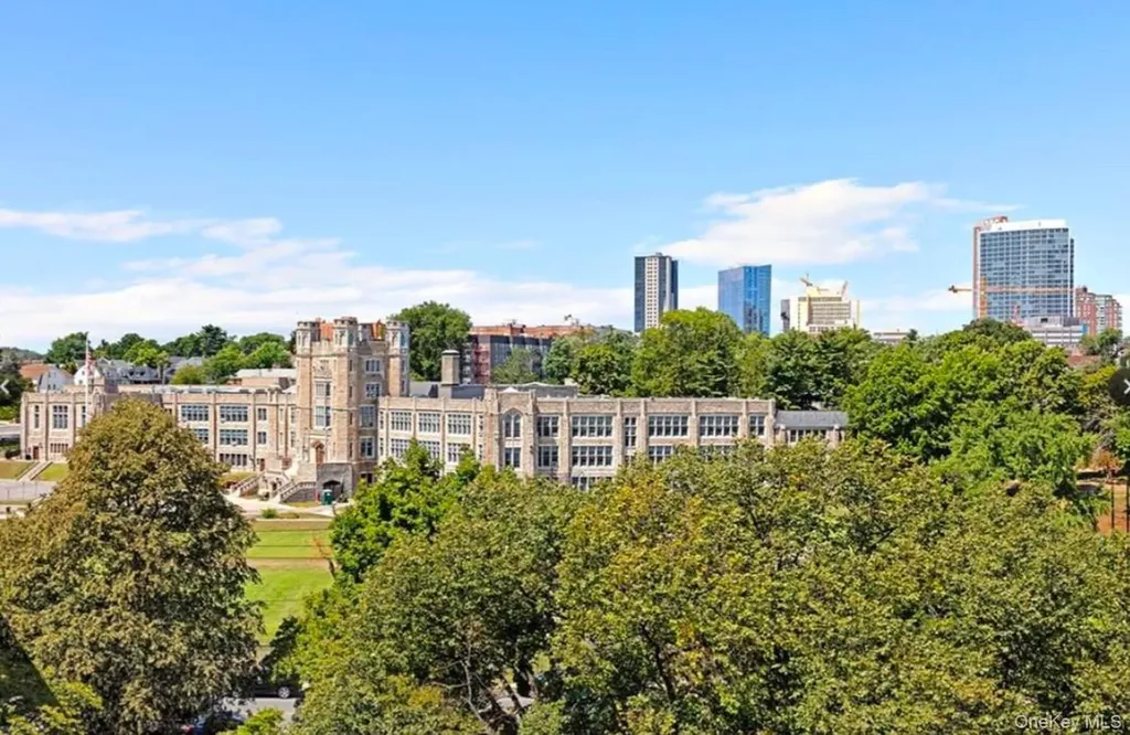 220 Pelham Road New Rochelle NY 10805