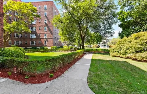 220 Pelham Road New Rochelle NY 10805