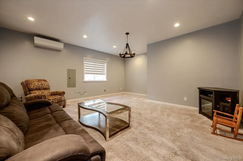 1127 Fordham Lane Woodmere NY 11598