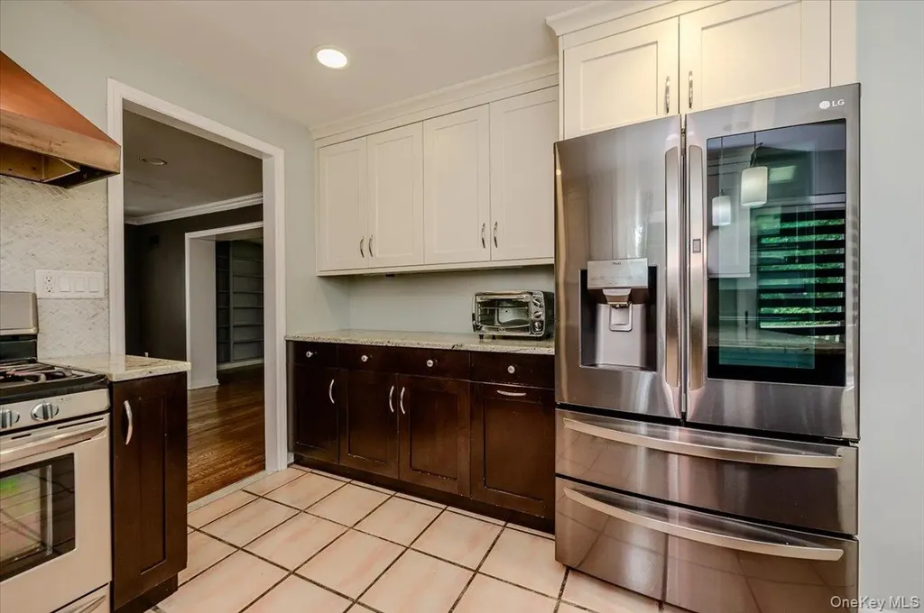 1127 Fordham Lane Woodmere NY 11598