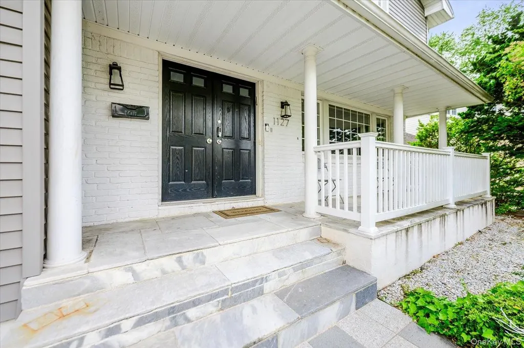 1127 Fordham Lane Woodmere NY 11598