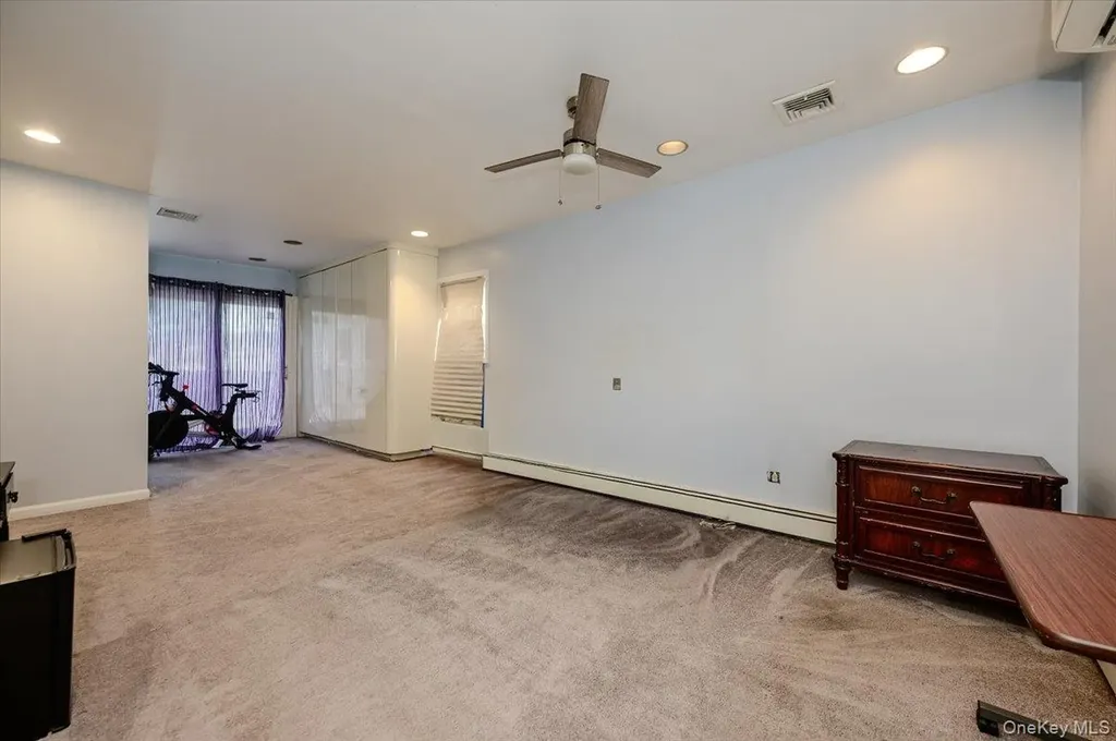 1127 Fordham Lane Woodmere NY 11598