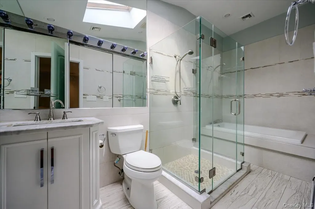 1127 Fordham Lane Woodmere NY 11598
