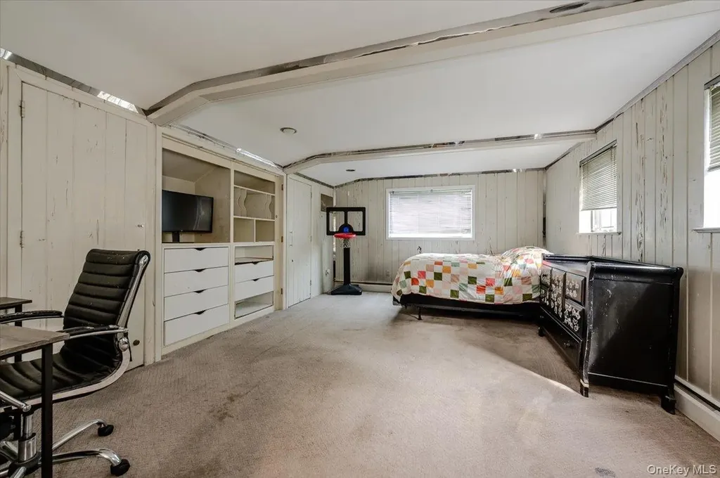 1127 Fordham Lane Woodmere NY 11598