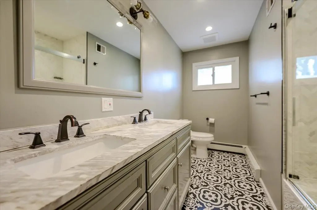 1127 Fordham Lane Woodmere NY 11598