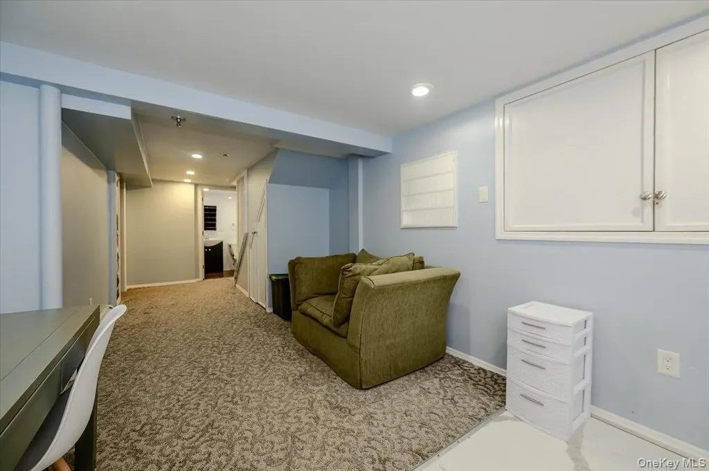 1127 Fordham Lane Woodmere NY 11598