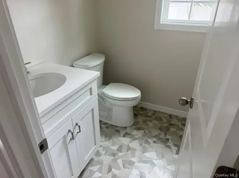12 Gail Grace Court Copiague NY 11726