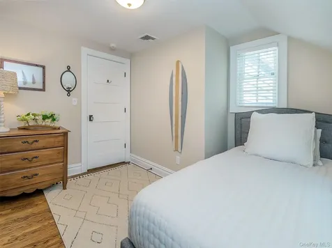 73 Lafayette Avenue Sea Cliff NY 11579