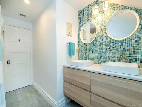 73 Lafayette Avenue Sea Cliff NY 11579