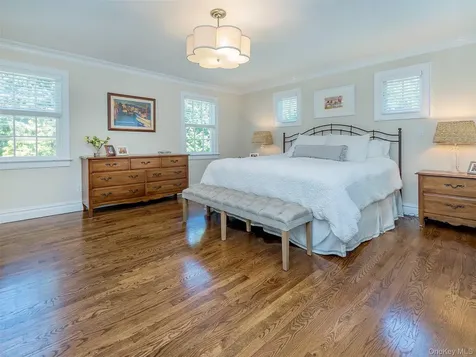 73 Lafayette Avenue Sea Cliff NY 11579