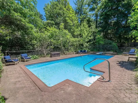 73 Lafayette Avenue Sea Cliff NY 11579