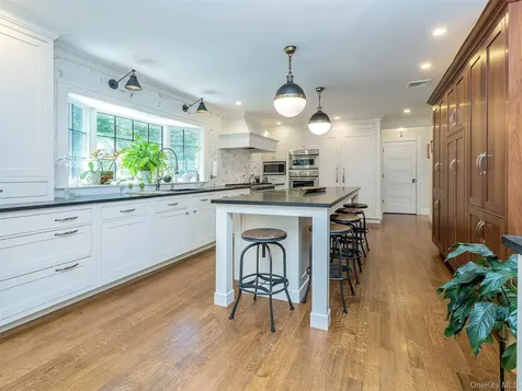 73 Lafayette Avenue Sea Cliff NY 11579