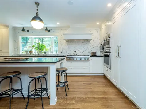 73 Lafayette Avenue Sea Cliff NY 11579