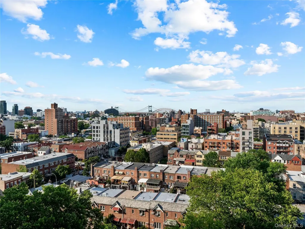 21-66 33rd Road Astoria NY 11106
