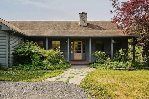 90 Reuter Road Germantown NY 12526