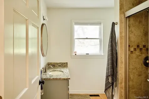 90 Reuter Road Germantown NY 12526