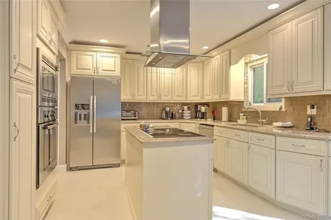 125 Country Club Drive Jericho NY 11753