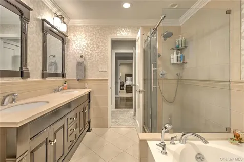 125 Country Club Drive Jericho NY 11753