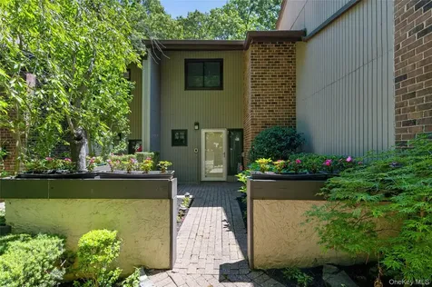 125 Country Club Drive Jericho NY 11753