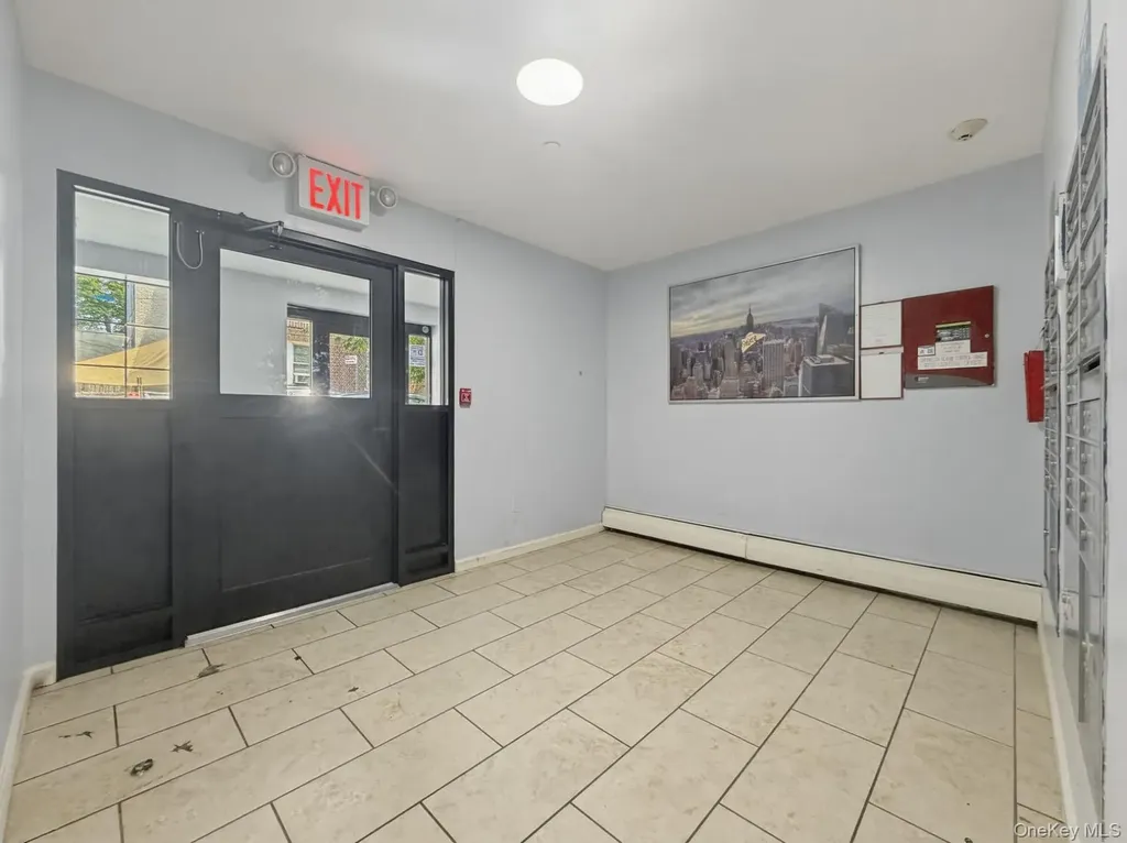 856 E 213th Street Bronx NY 10467