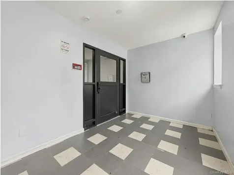 856 E 213th Street Bronx NY 10467