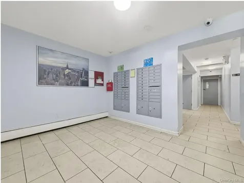 856 E 213th Street Bronx NY 10467