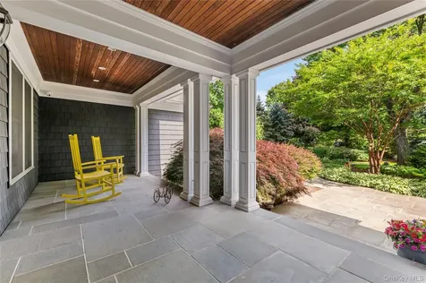40 Coves Run Syosset NY 11791