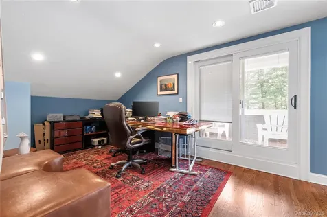40 Coves Run Syosset NY 11791