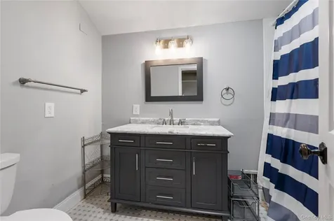 40 Coves Run Syosset NY 11791