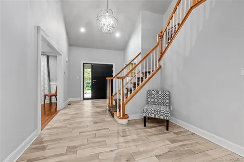 40 Coves Run Syosset NY 11791