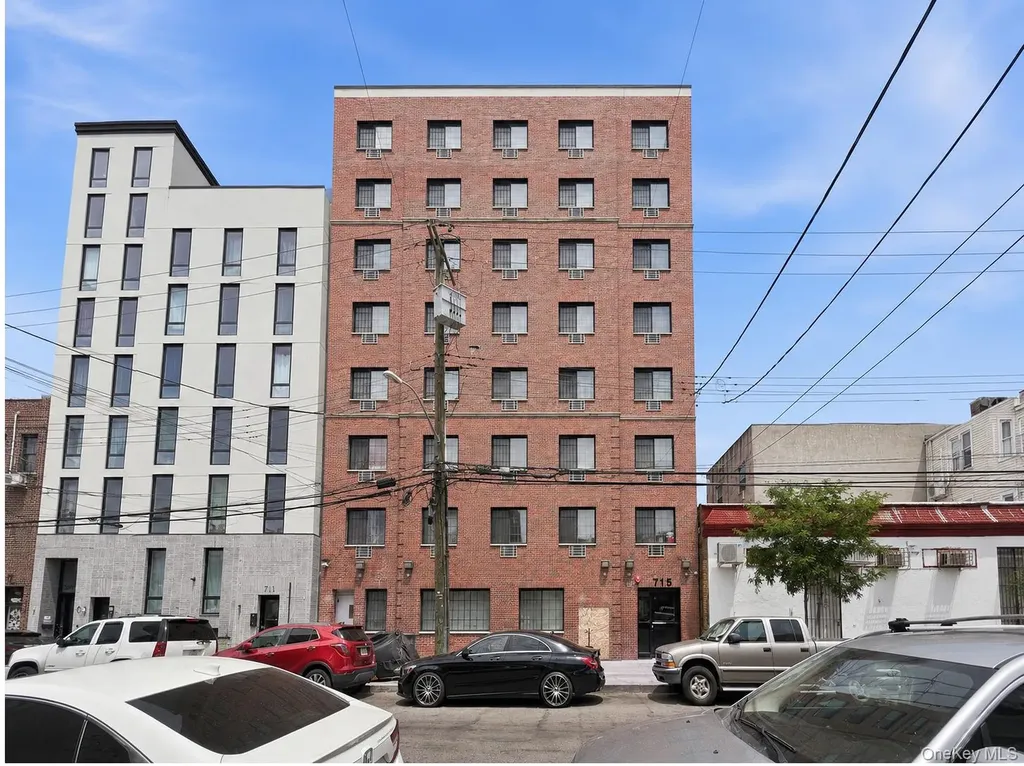 715 E 214th Street Bronx NY 10467