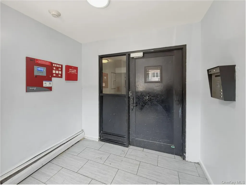 715 E 214th Street Bronx NY 10467