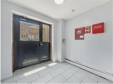 715 E 214th Street Bronx NY 10467