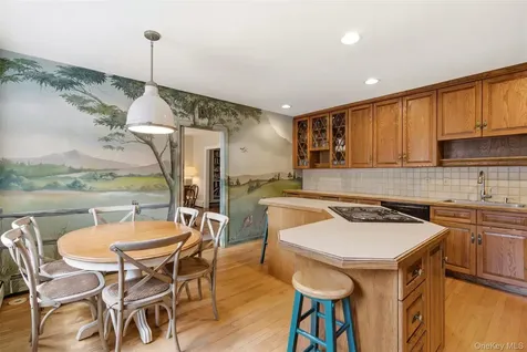7 Thompson Street Shoreham NY 11786