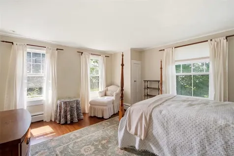 7 Thompson Street Shoreham NY 11786