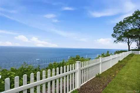 7 Thompson Street Shoreham NY 11786