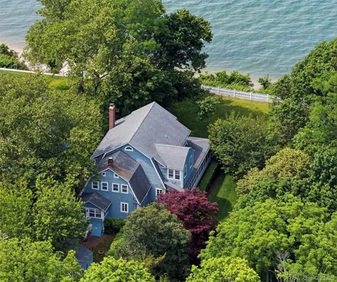 7 Thompson Street Shoreham NY 11786