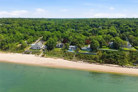 7 Thompson Street Shoreham NY 11786