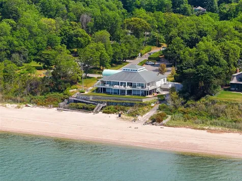 7 Thompson Street Shoreham NY 11786